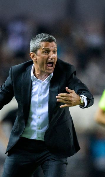 Răzvan Lucescu a răbufnit  Antrenorul lui PAOK, enervat de   acuzațiile  aduse echipei sale: „Comentarii ipocrite, creează violență”