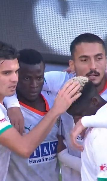 Ianis Hagi, aproape de gol    FOTO.    Cum s-a descurcat în   primul meci ca titular  în Turcia » Gică, în tribune