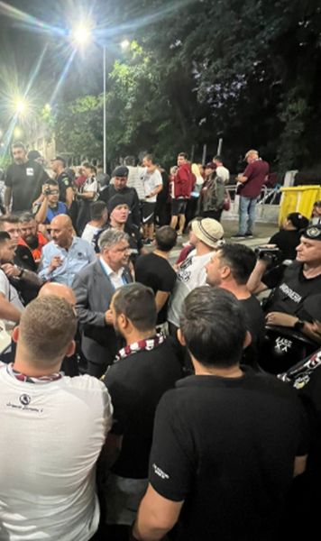 „Rapid își cenzurează propriii suporteri”  Facțiunea care l-a contestat pe Șumudică acuză dur conducerea alb-vișiniilor:   „Oameni fără scrupule”