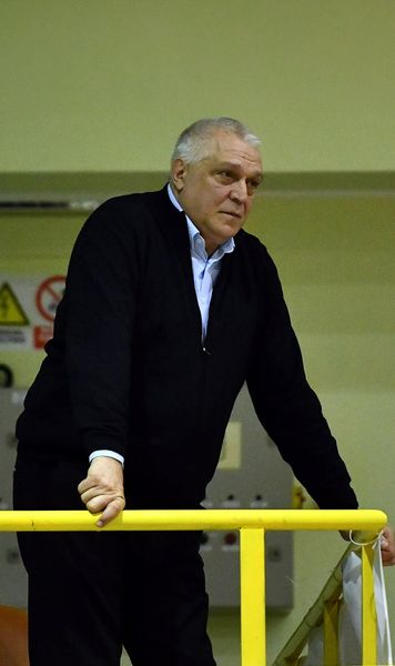 „Conflict cu federația”  Vasile Stângă explică   plecarea lui Pera  de la naționala de handbal: „Am auzit că domnul Din s-a supărat rău”