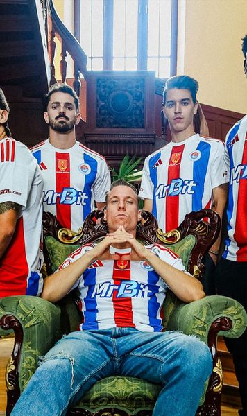 În haine noi    VIDEO+FOTO.  Își inaugurează   noul echipament  la meciul cu FCSB