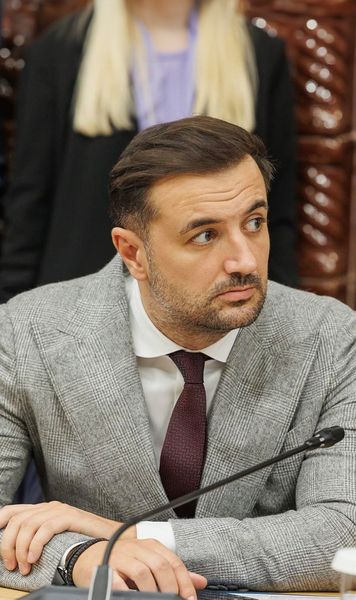 Îl demite U Cluj pe Sabău?  Anunțul conducerii,   după remiza  cu CFR Cluj: „Asta e important”