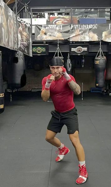 „Nu aveam electricitate și apă”  Campionul european care și-a depășit condiția: „Tatăl și frații mei erau alcoolici, mama cerșea.   Boxul a fost refugiul meu”