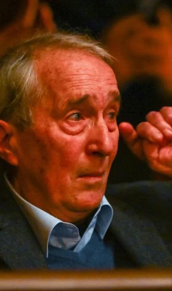 Valentin Ceaușescu, grav bolnav   Omul din umbra Stelei '86   a dat în judecată statul  pentru ajutor financiar!   UPDATE:   Proces suspendat