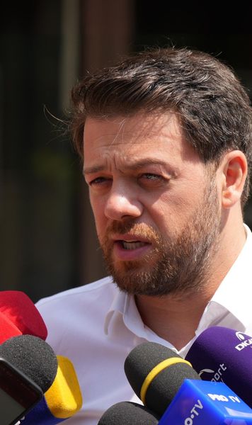 Îi dă dreptate lui Mandorlini  Şi Rapid ar vrea   eliminarea regulii U21 »   Victor Angelescu:„Nu mi se pare normal să te oblige”