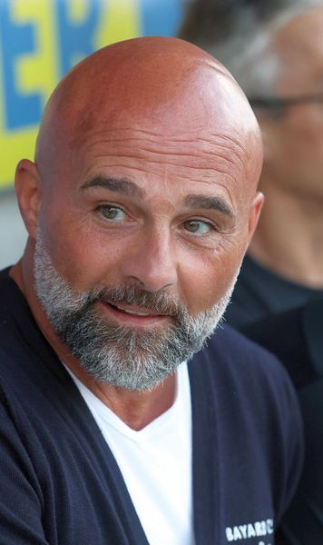 „La noi, antrenorii aleg echipa”   Tehnicianul lui Young Boys, despre implicarea patronului: „FCSB a început cu   4 formule diferite  ultimele 4 meciuri”