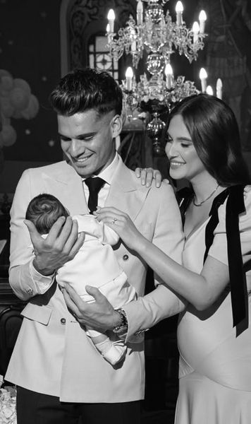 Botezat după „Rege”   Zi importantă în familia Hagi: Ianis i-a dat fiului său un   nume special 