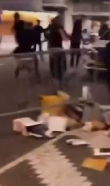 Lupte de stradă în Olanda    VIDEO.  Incidente grave înainte de meciul   Feyenoord - Aston Villa  din Europa League