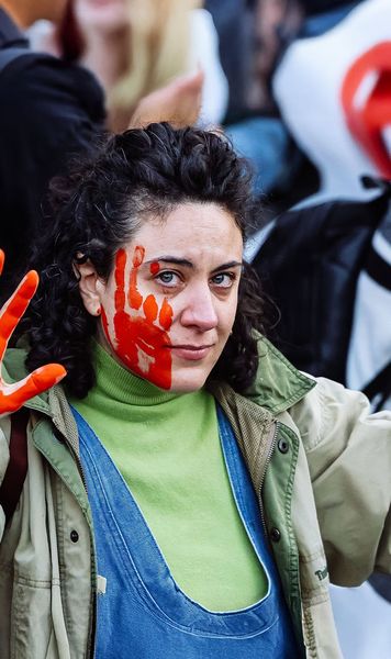 „Nu mai amânați votul!”  Scrisoarea experților către UEFA. Panou anti-Israel în Madrid: „Genocid” » De ce   interdicția sportivă  poate avea efect