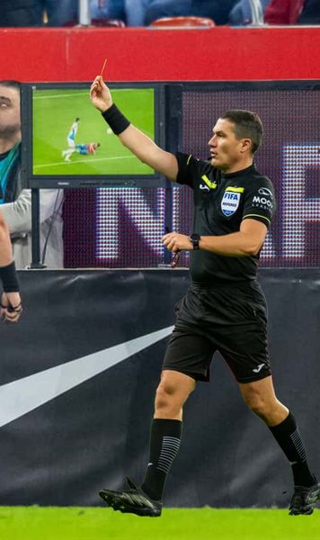 Kovacs nu nimerește nicio decizie  Sezon de coșmar pentru Istvan:   a stat mai mult la monitor decât pe teren  în Liga 1 și pe plan extern