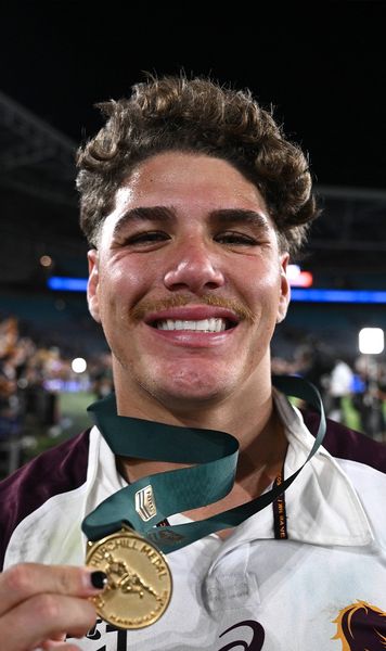 Gest dezgustător  Un influencer a repetat gestul unui sportiv care susținuse că   a băut apă din vasul de toaletă  » Reacția clubului