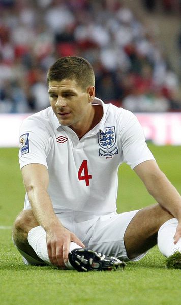 „Am fost niște ratați egoiști”  Declarațiile lui Steven Gerrard au iscat   un scandal uriaș în Anglia : „Am urât să merg la națională”