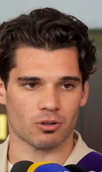 „Dacă aș rămâne fără bani, m-aș întoarce la muncă”    Ianis Hagi:      „Ceream fără să cunosc valoarea banului”