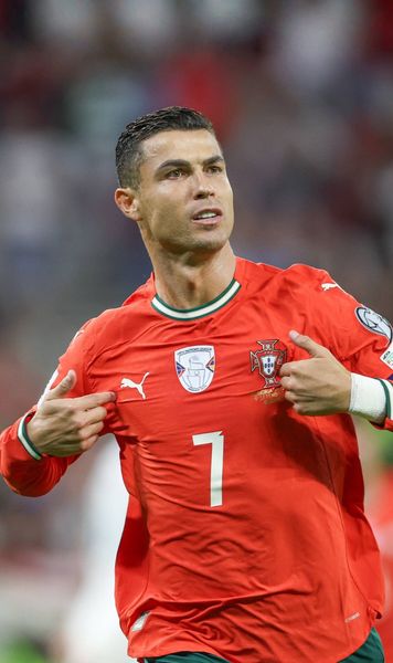 Ronaldo, primul fotbalist miliardar   Cristiano bate și recorduri financiare, nu doar pe teren.   Ce avere are + anunț de ultimă oră