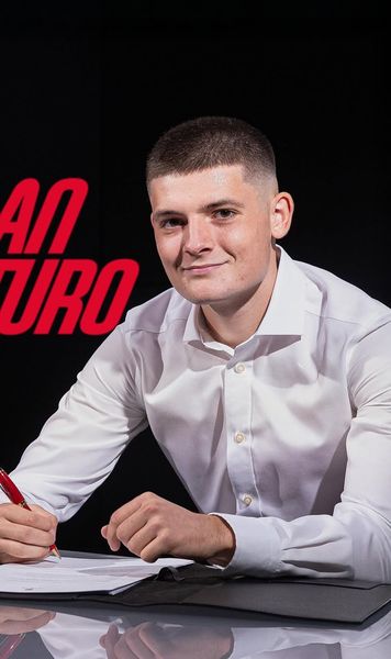 Contract cu AC Milan   Cine e   atacantul român  pe care pariază formația lui Max Allegri