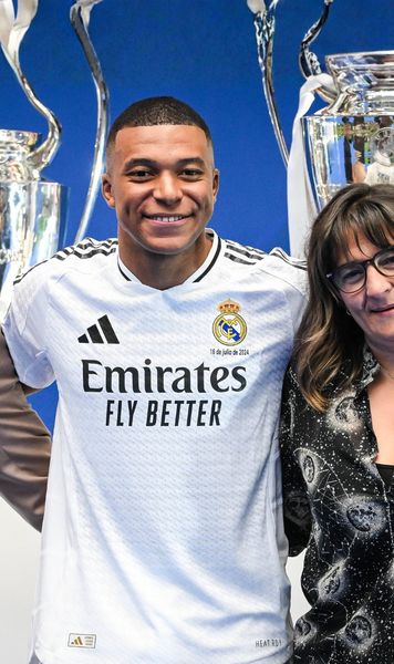 Mbappe, confruntat de mama lui  Fayza Lamari a dezvăluit discuția pe care avut-o cu atacantul, după ce a fost acuzat de un presupus viol în Suedia:   „Ai făcut-o?”