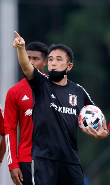 Condamnat. Pornografie infantilă!    Ce a făcut în avion directorul federației  japoneze de fotbal. A fost arestat la aterizare!