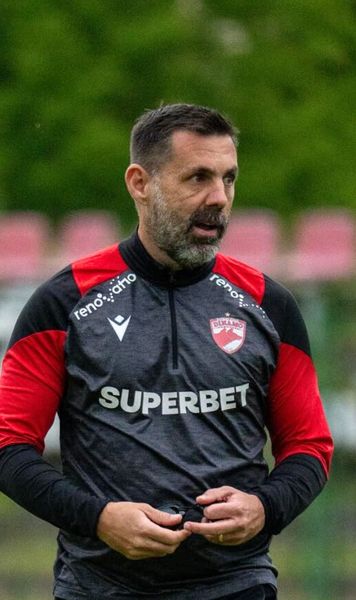 Discuție Kopic - acționari   Antrenorul lui Dinamo, la plecarea în Macedonia:   „Este ciudat  să spui aşa ceva!”