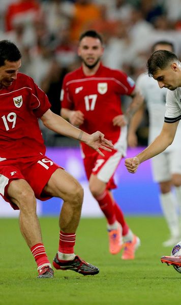 Au sărit la arbitru    FOTO.  Scandal monstru după ce naționala lui Patrick Kluivert a fost   eliminată  din cursa spre CM 2026