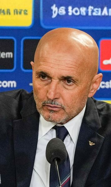 „Nu e așa cum a spus el”  Selecționerul îl contrazice pe fotbalistul care   a refuzat să mai vină la națională