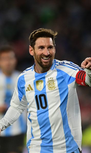 Încă un record doborât de Messi  Argentinianul a făcut din nou spectacol și   l-a depășit pe Neymar  în fruntea unui top important