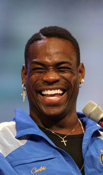 Balotelli a ales  Legendarul atacant pe care italianul îl consideră   mai bun decât el