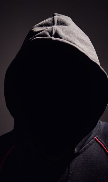 Caz șocant în casa lui Schumacher  Un pilot „suspendat pentru dopaj”,   prieten al fiului  fostului campion mondial, ar fi violat-o pe infirmiera acestuia