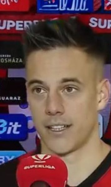 A surprins la interviu  Jucătorul de la Csikszereda care a marcat din „scăriță” cu CFR e născut la   Târgu Secuiesc,  dar a vorbit în engleză cu jurnaliștii