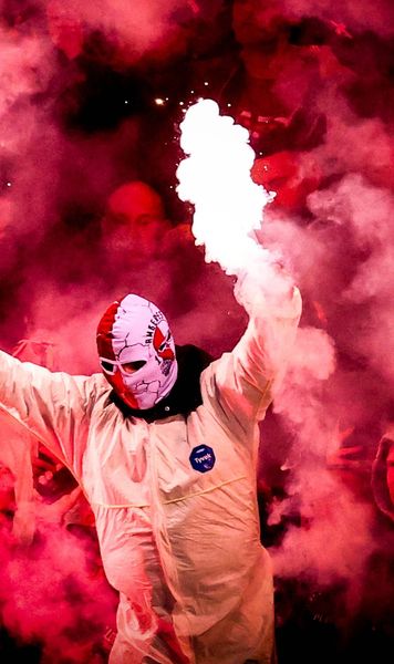 Arbitru lovit! Joc oprit!    Incidente grave la un meci încins în Belgia.  „Arbitrii sunt vedete. Să fluieri finalul pentru atât?”