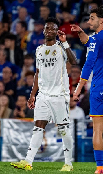 „D-asta te urăște toată lumea”    FOTO:  Imaginile TV au surprins momentul în care   Vinicius  e înfruntat de un adversar