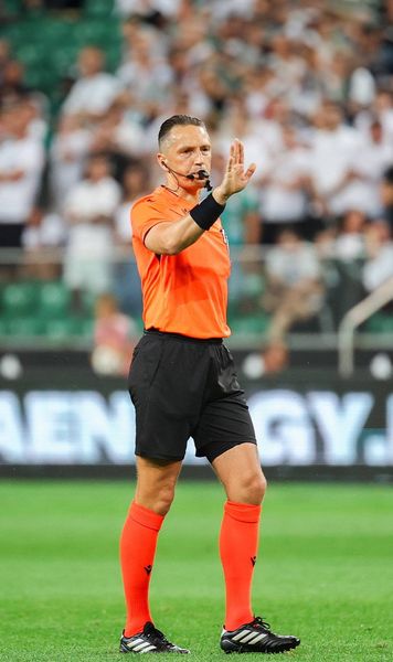 Cine arbitrează FCSB și U Craiova  UEFA a anunțat brigăzile pentru meciurile din   Europa și Conference League