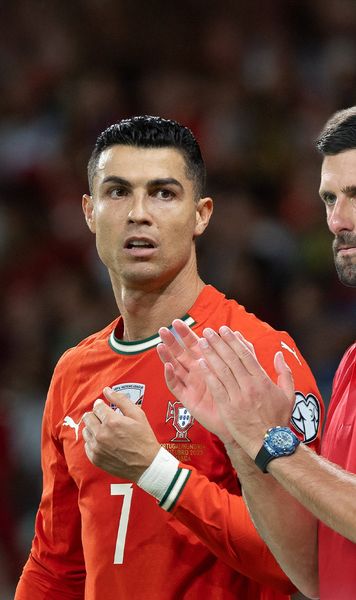 Djokovic și Ronaldo, întâlnire la Lisabona   Cei doi au făcut   schimb de tricouri  » Ce mesaj i-a scris Nole fotbalistului