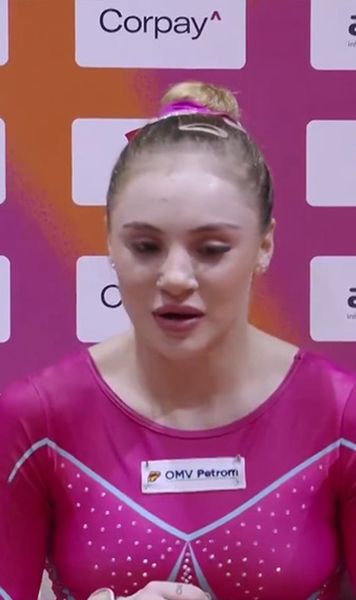 Sabrina Voinea, între uimire și indignare    FOTO:     Reacția gimnastei  române când a văzut că a ratat podiumul la Campionatele Mondiale de la Jakarta