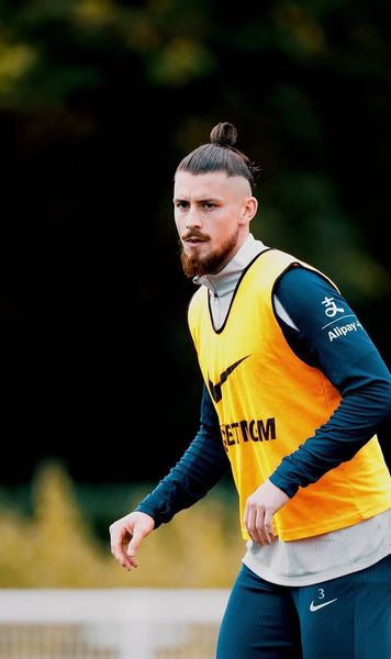 Drăgușin, revenire iminentă?  Când ar putea fi inclus   prima oară în lotul lui Tottenham.  Unica șansă pentru Bosnia