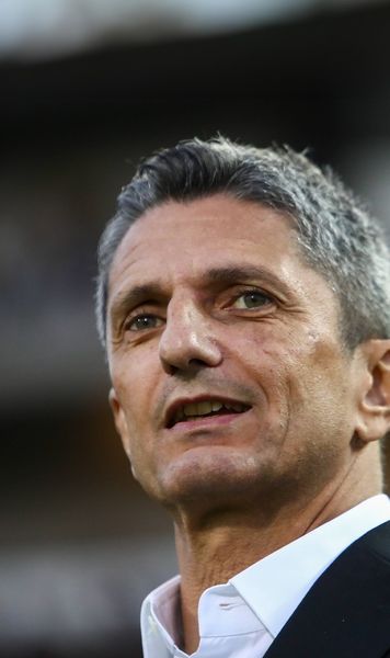 „Alerga cu câinele meu la veterinar”  Lucescu, descris de un fost atacant al lui PAOK:   „Mulți oameni nu-l plac”