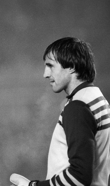 Doi români l-au învins pe Ochotorena  Povestea golurilor primite de legendarul portar spaniol în dubla europeană   Valencia - Victoria București  din 1989