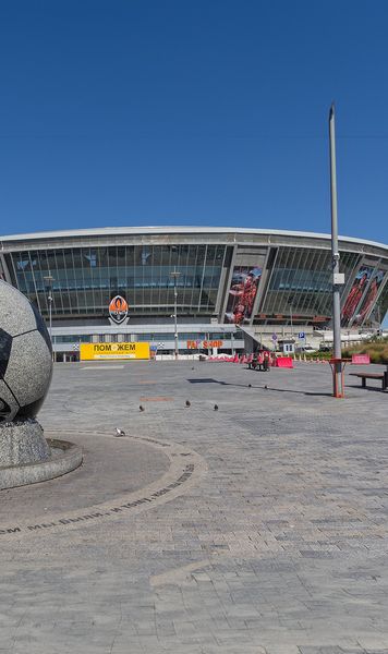Șahtior, de 11 ani fără casă    FOTO:  Cum arată   Donbas Arena  în prezent, după atacurile rusești din 2014