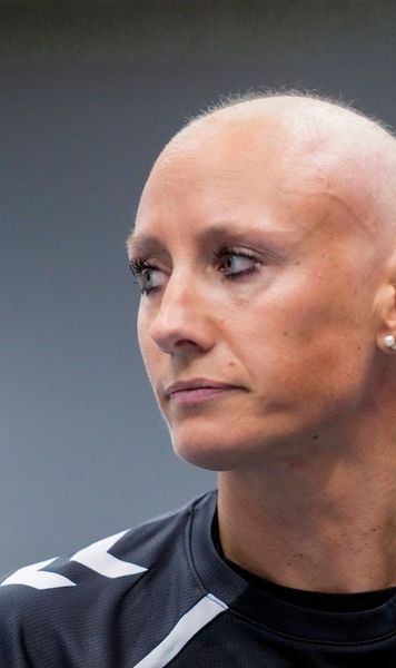 Comentariu deplasat  Un crainic din Norvegia,   concediat pentru o glumă despre Camilla Herrem,  handbalistă diagnosticată cu cancer