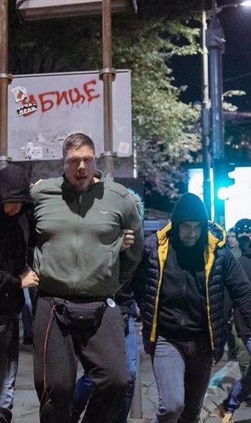 Arestat la protest    VIDEO.  Fostul internațional a fost pus la pământ și reținut: „Nu înțeleg nevoia guvernului de   o astfel de agresiune”