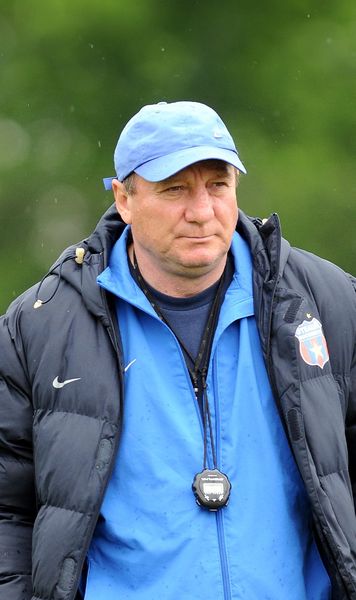 „Nu îmi găsesc cuvintele”   Adrian Bumbescu, despre decesul lui   Emeric Ienei:  „Un om extraordinar” » Regretul fostului jucător