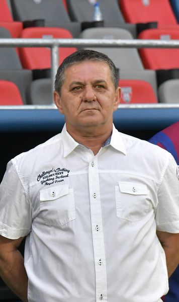 Lăcătuș i-a cerut lui Ienei să nu-l titularizeze    Lecția primită  de fostul atacant al Stelei de la marele antrenor