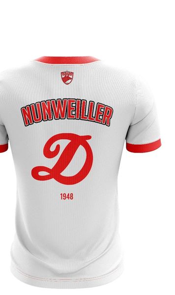 Dinamo, dată în judecată    Familia unei legende  cere daune » „Este un dosar de amploare excepțională”