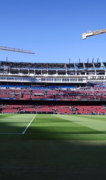 Barcelona, din nou acasă    FOTO+VIDEO:  Catalanii au efectuat primul antrenament pe   Camp Nou  » Câți suporteri au asistat