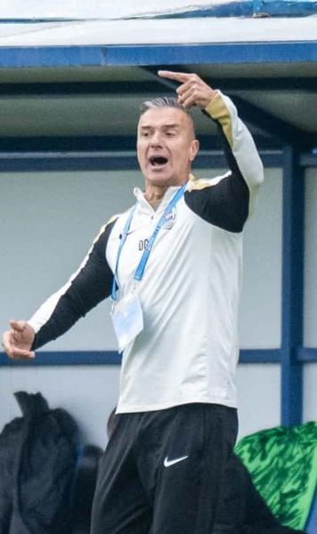 Pancu, exasperat de Munteanu   Antrenorul lui CFR Cluj,   criză de nervi  pe bancă după ce a văzut ce-a făcut Louis