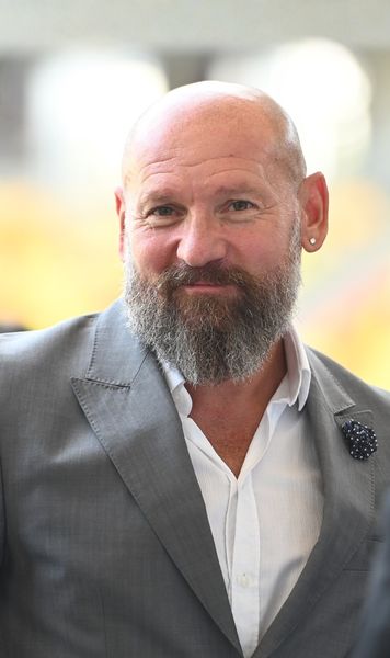 Stelea, în afaceri cu fotovoltaice  O subsidiară înregistrată în   Hong Kong  a preluat afacerea la care a avut acțiuni și fostul tricolor