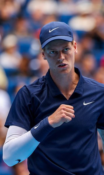 Zverev, victima lui Sinner  Italianul l-a învins pentru   a treia oară în 17 zile  și s-a calificat semifinalele Turneului Campionilor » Gestul bizar al germanului