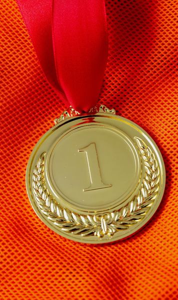 Fostă olimpică, jefuită  Sportiva a fost deposedată de bunuri în valoare de 6.000 de euro, printre care și   medaliile de aur