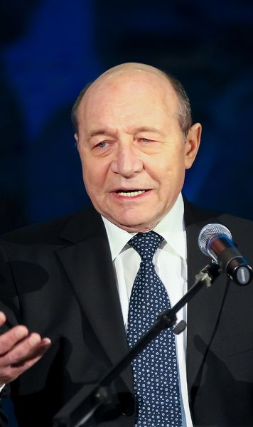 „Avem cea mai proastă imagine”     Traian Băsescu,  după incidentele de la Bosnia - România: „Prea mulți oameni care comit ilegalități în UE”