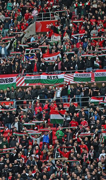 Maghiarii, răspuns pentru români    VIDEO:    Reacția suporterilor din Ungaria,  după ce ultrașii tricolori au strigat „Serbia! Serbia!”