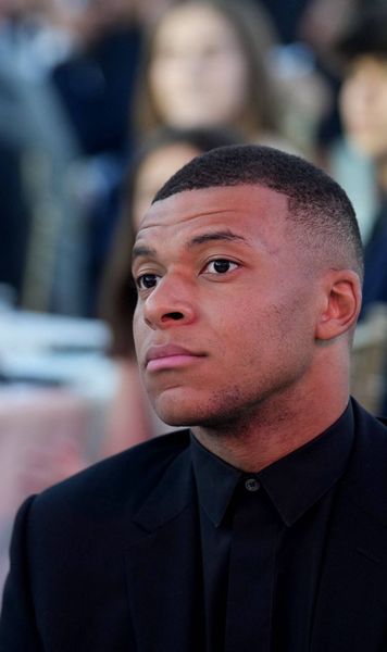 Mbappe continuă războiul cu PSG  Starul lui Real Madrid cere despăgubiri în valoare de   260 de milioane de euro!